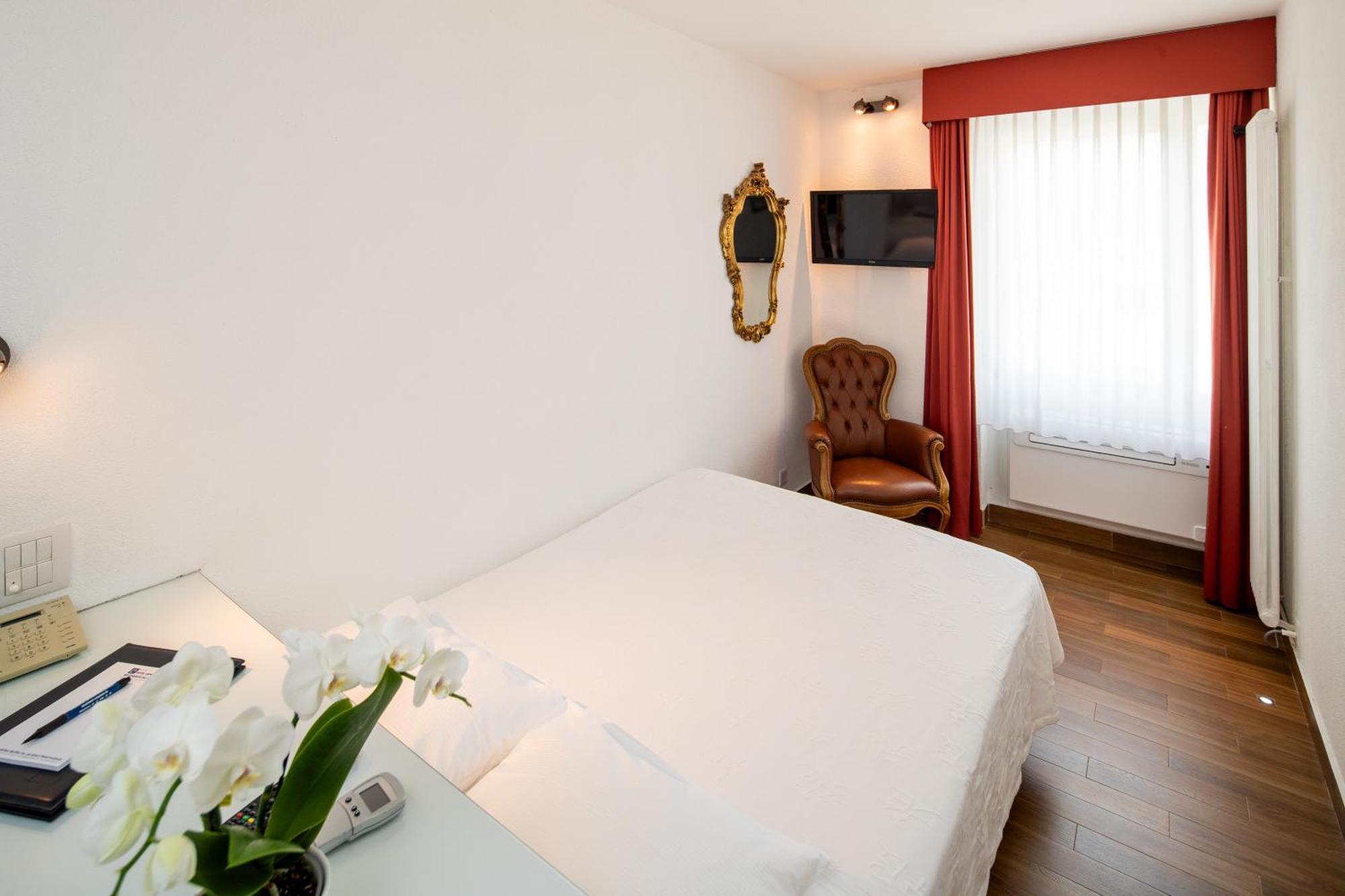 Hotel Campione 비소네 외부 사진