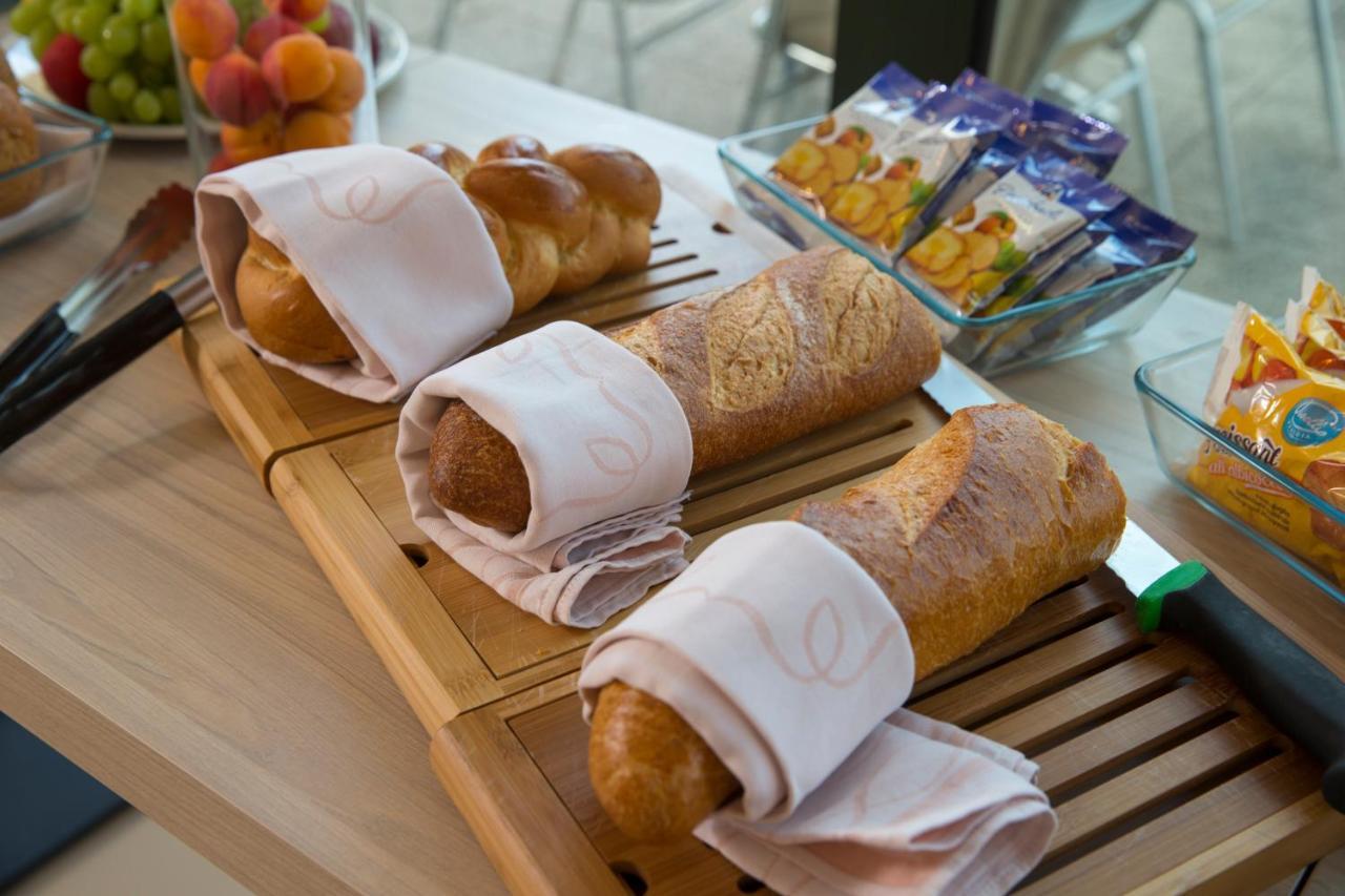 Hotel Campione 비소네 외부 사진
