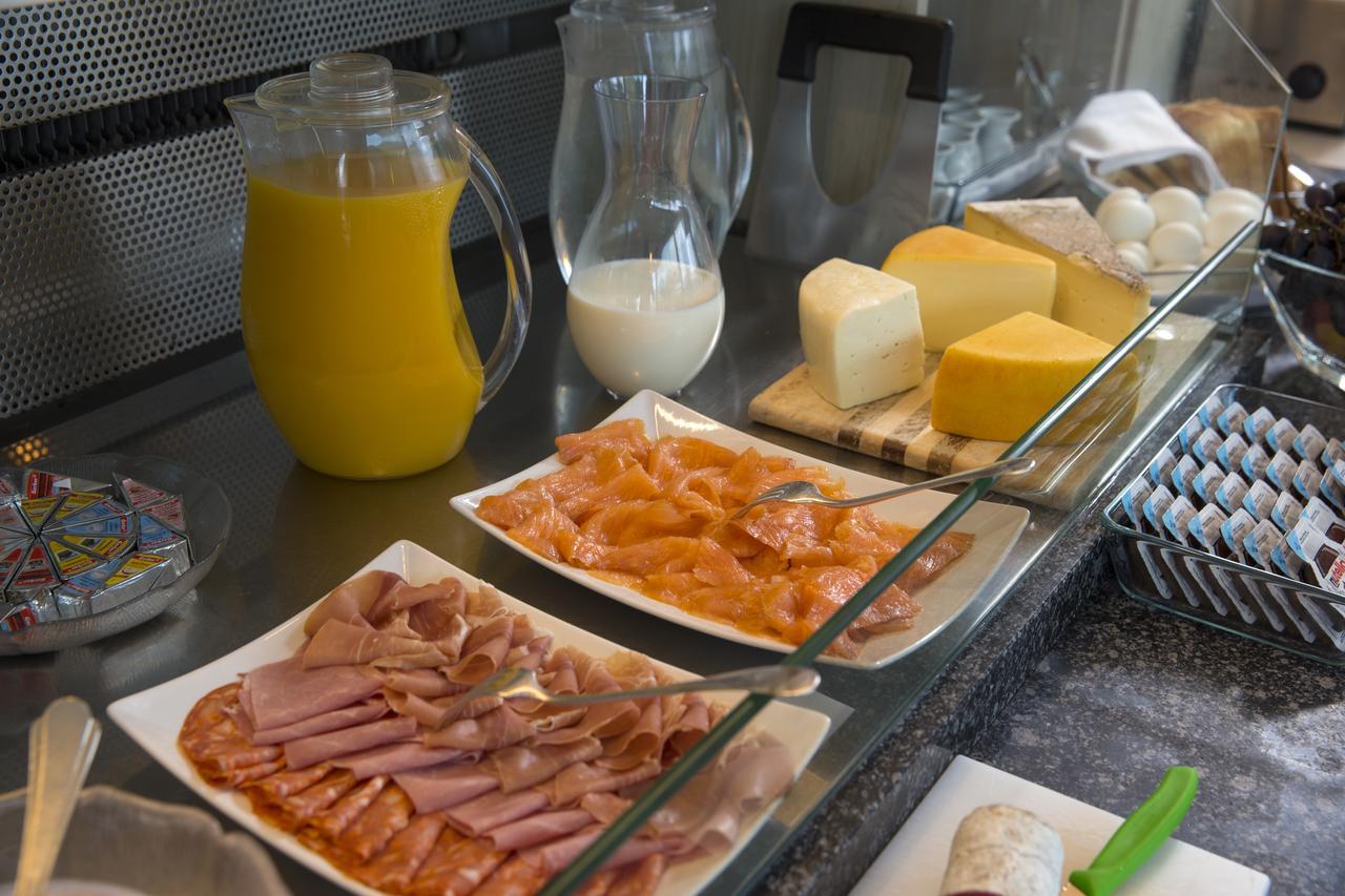 Hotel Campione 비소네 외부 사진